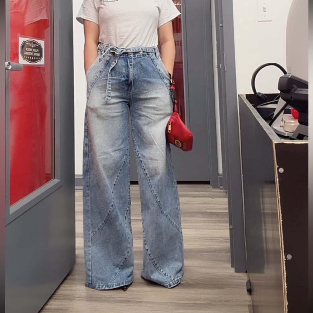 Stylish Blue Women's Jeans 28 - Picture 8 of 8